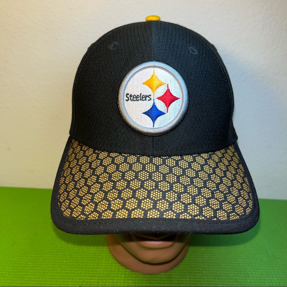 Pittsburgh Steelers Hat Cap Stretch Fit S/M New Era 39Thirty 2017 Sideline
